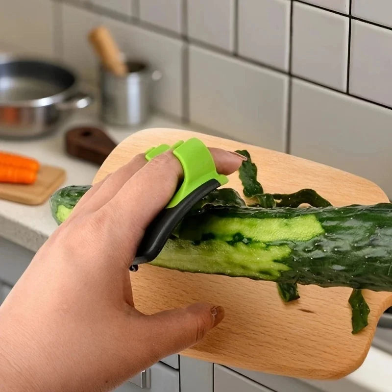 Easy and Convenient Black Green Peeler, Sharp Blade, Non Slip Grip, Suitable for Kitchen and Camping